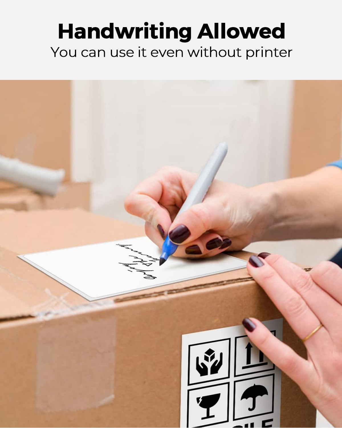 A roll of 4x6 inch fan-fold labels for label printer paper by MUNBYN CA, showing multiple labels on the fan-fold sheet.